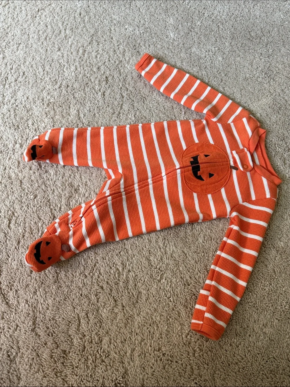 Baby Unisex Carter's Orange and White Striped Pumpkin Footie size Newborn